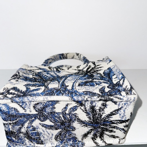 H&M BLUE TOILE SMALL HANDBAG DETACHABLE SHOULDER STRAP
BLUE/PATTERNED - Picture 14 of 16